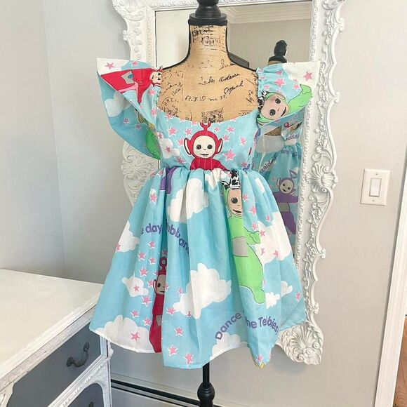 New York Couture *One of a Kind* Pastel Tele Tubbies Flutter Sleeve Dress - Picture 4 of 5